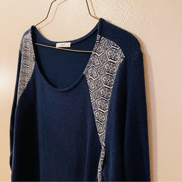 Le Lis Mixed Material Top - Picture 2 of 7